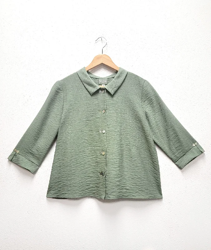 Niche - Rayon - Twinbutton Top - Moss